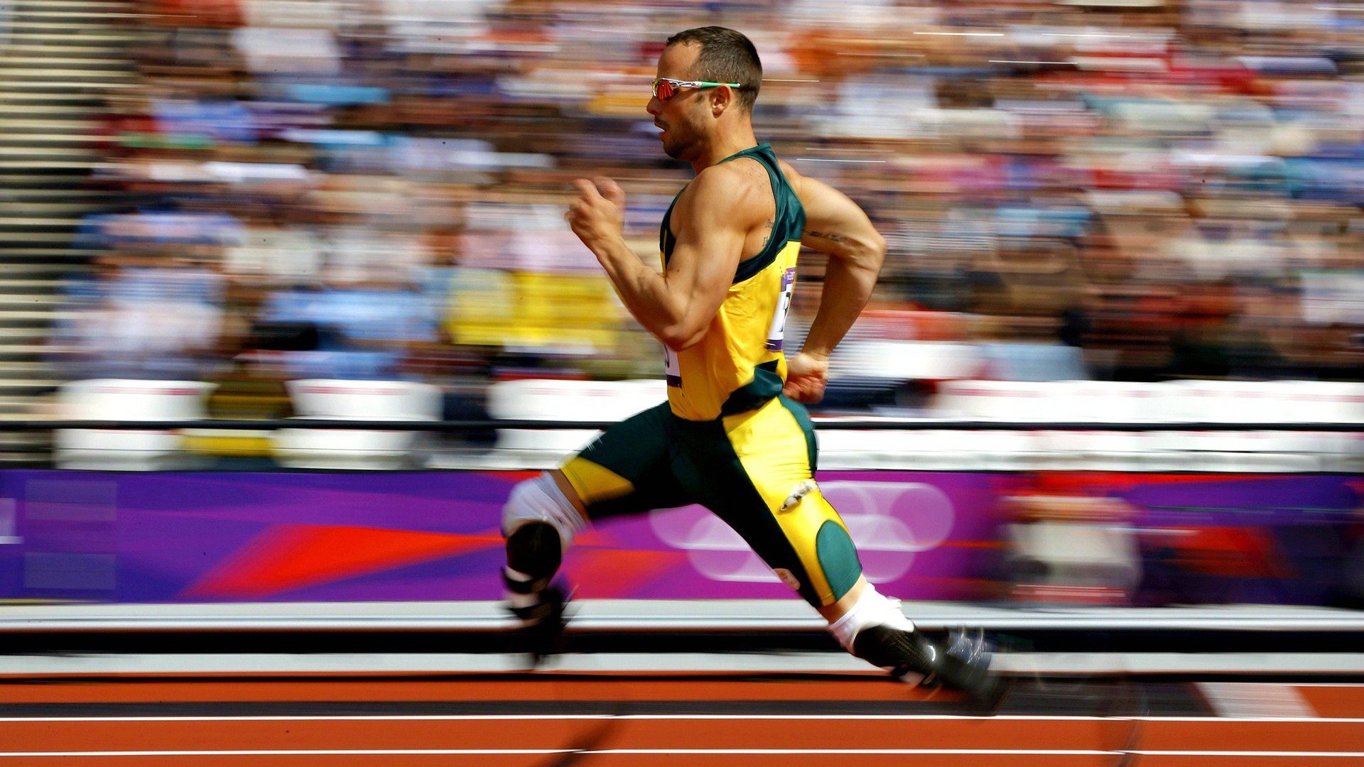 儿童平衡车大奖赛 小骑手们在微型赛道上你追我赶